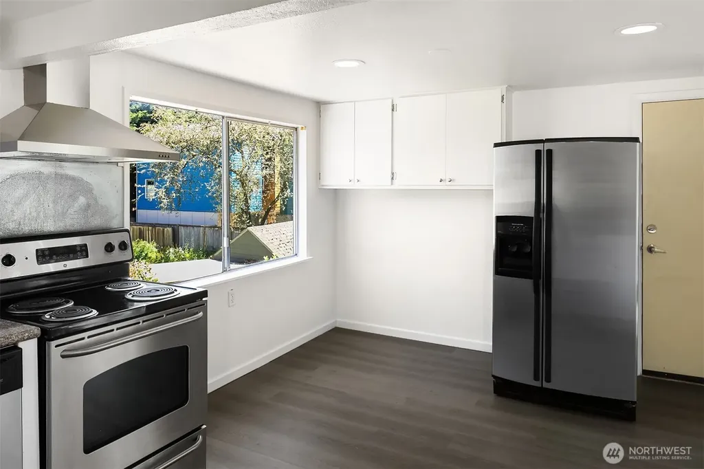 3527 S Hudson Street Court Seattle WA 98118