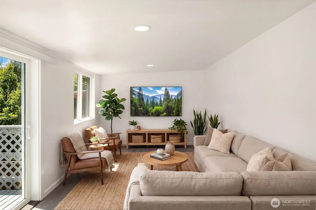 3527 S Hudson Street Court Seattle WA 98118