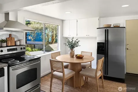 3527 S Hudson Street Court Seattle WA 98118