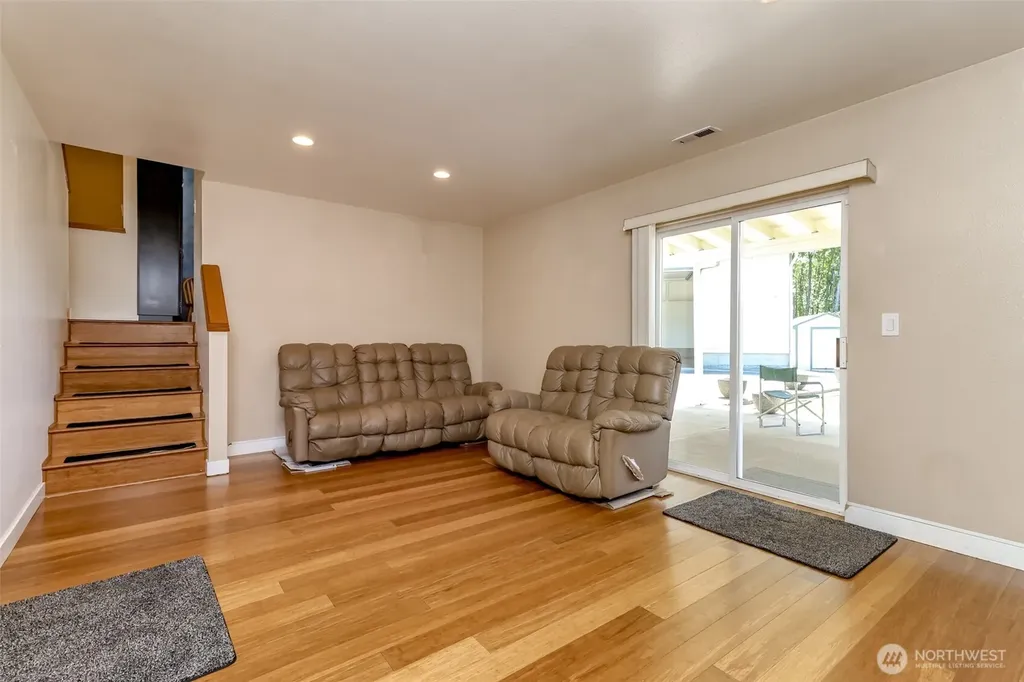 277 S Elsa Street Buckley WA 98321