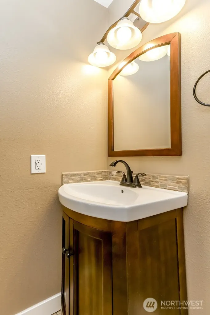 277 S Elsa Street Buckley WA 98321