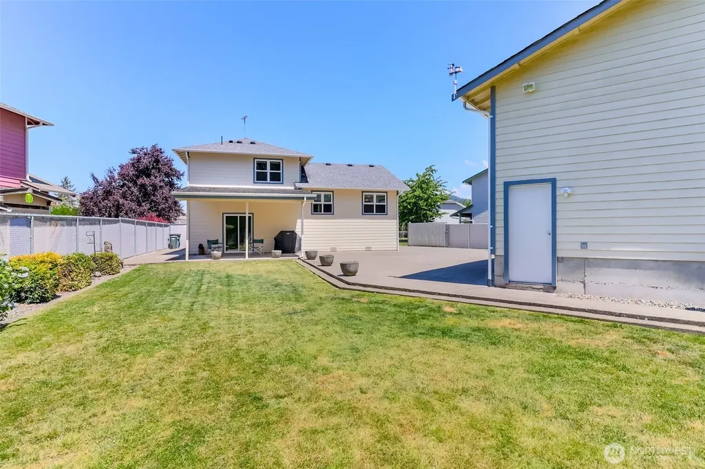 277 S Elsa Street Buckley WA 98321