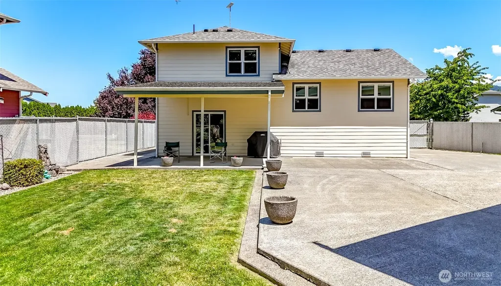277 S Elsa Street Buckley WA 98321