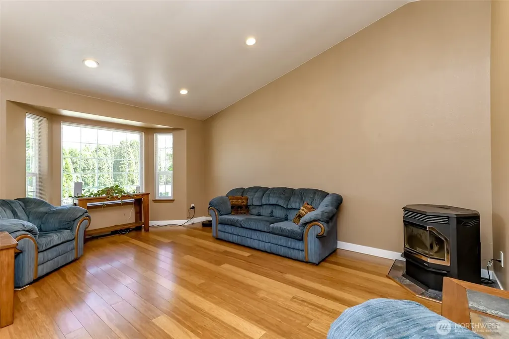 277 S Elsa Street Buckley WA 98321