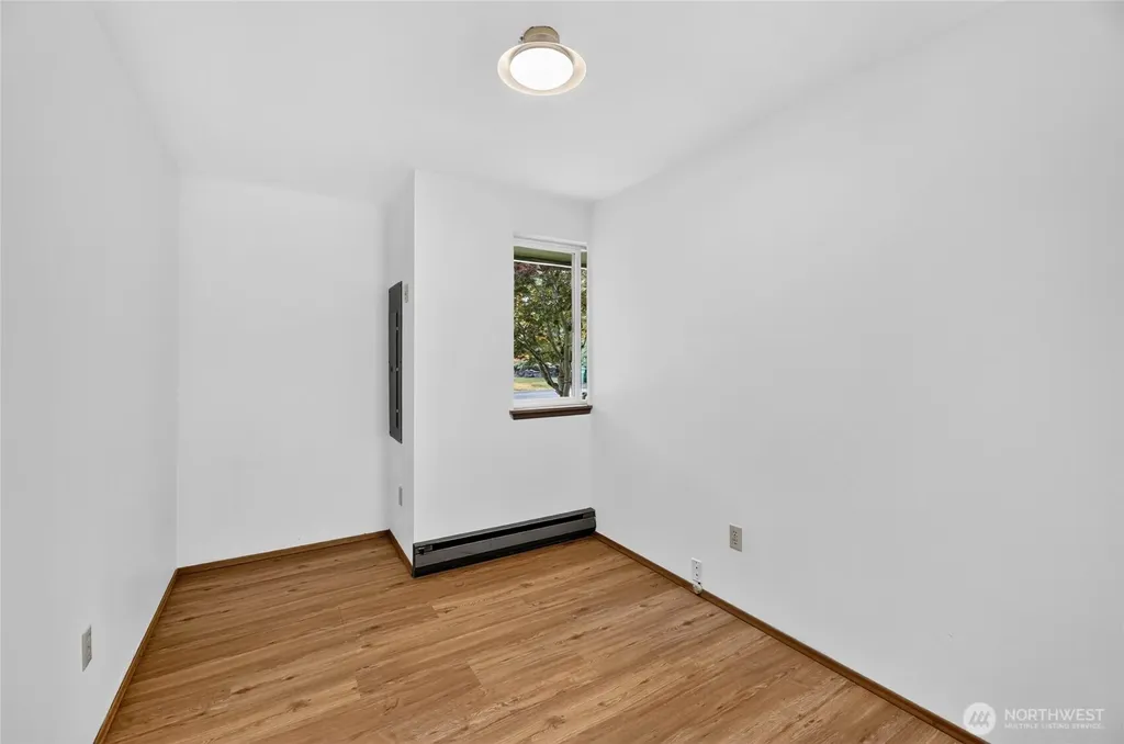20003 3rd Place SW Normandy Park WA 98166