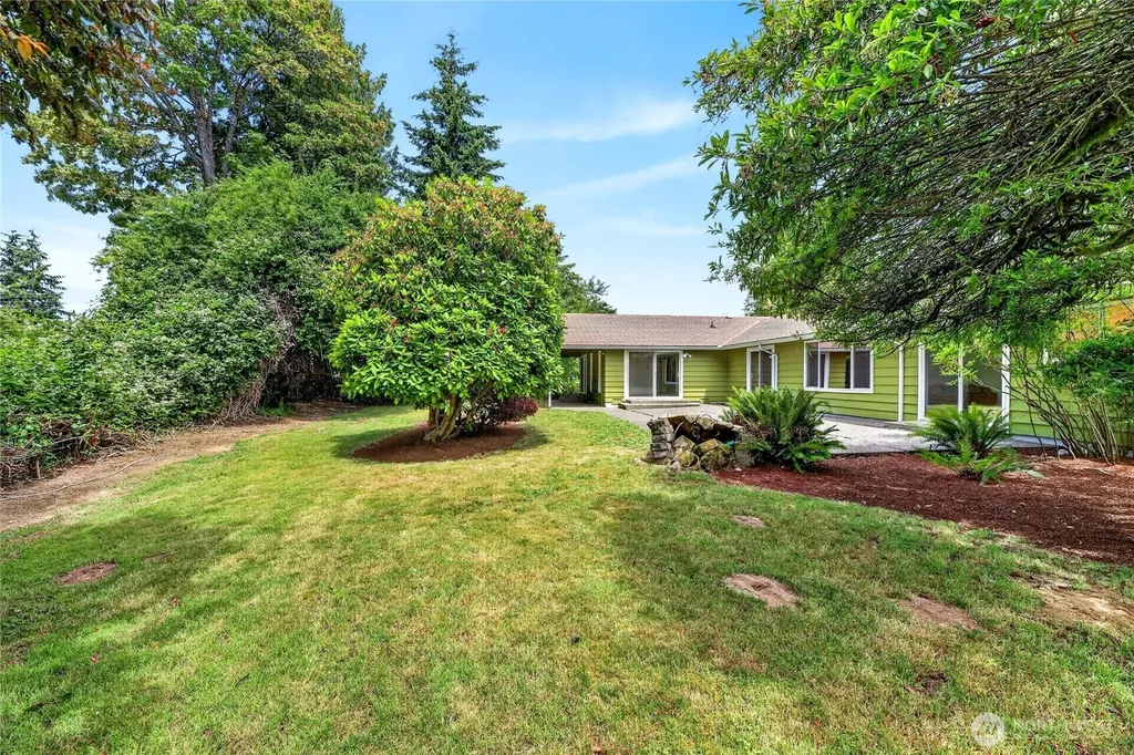 20003 3rd Place SW Normandy Park WA 98166