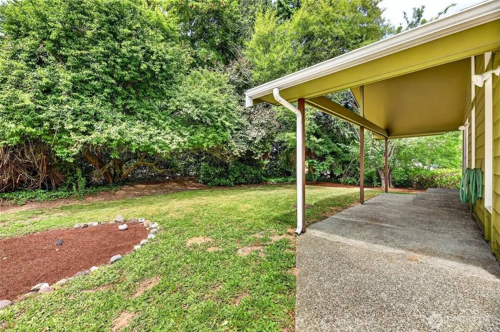 20003 3rd Place SW Normandy Park WA 98166