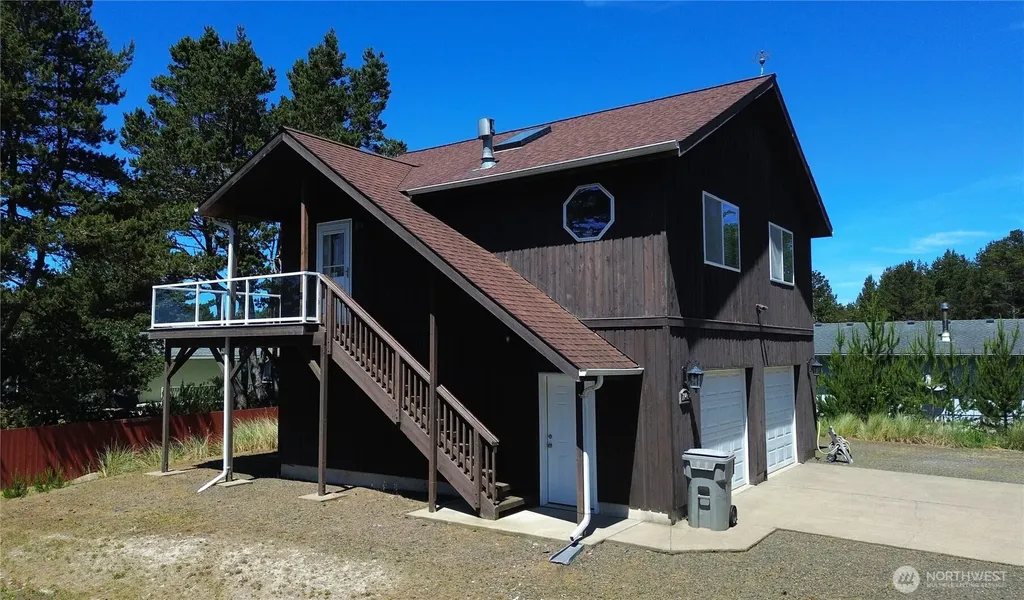 1040 W Hancock Street Westport WA 98595