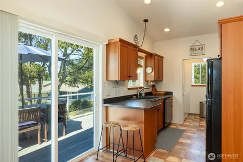 1040 W Hancock Street Westport WA 98595