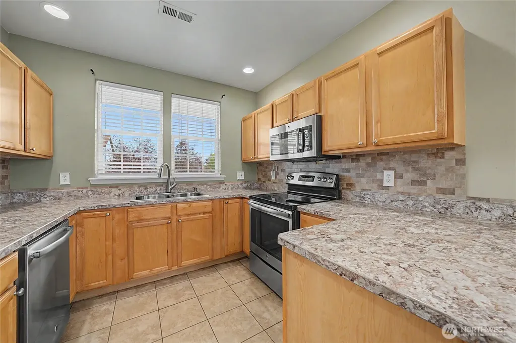 1301 W Oregon Street Moses Lake WA 98837