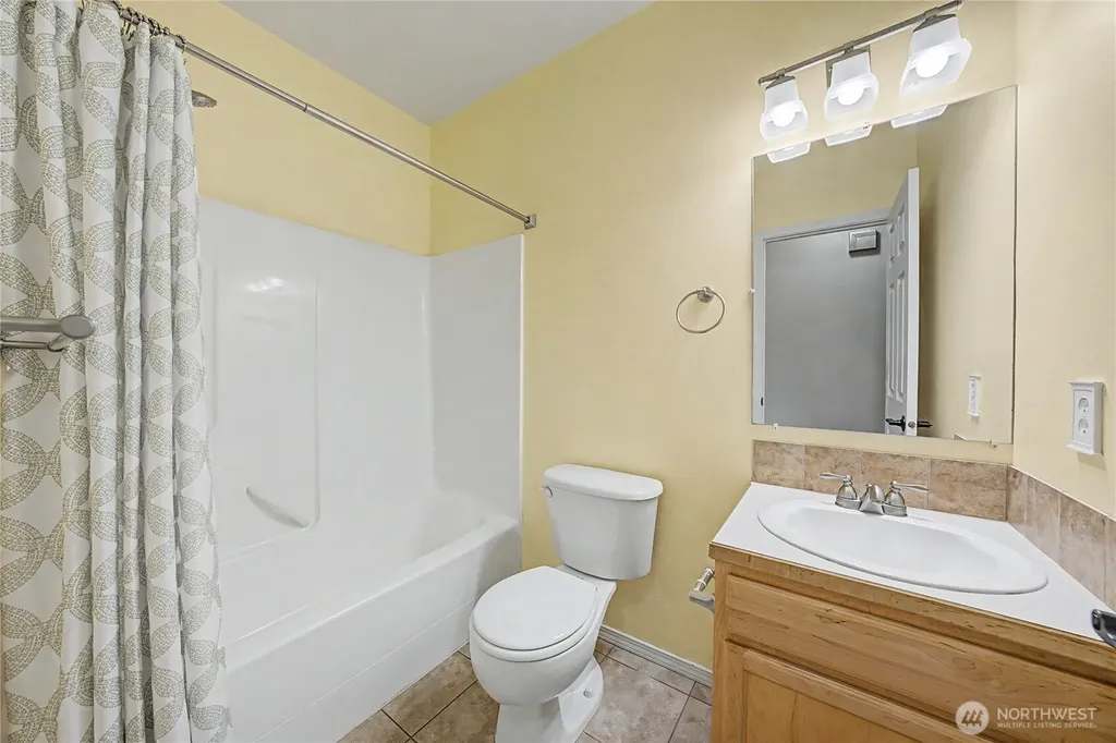 1301 W Oregon Street Moses Lake WA 98837