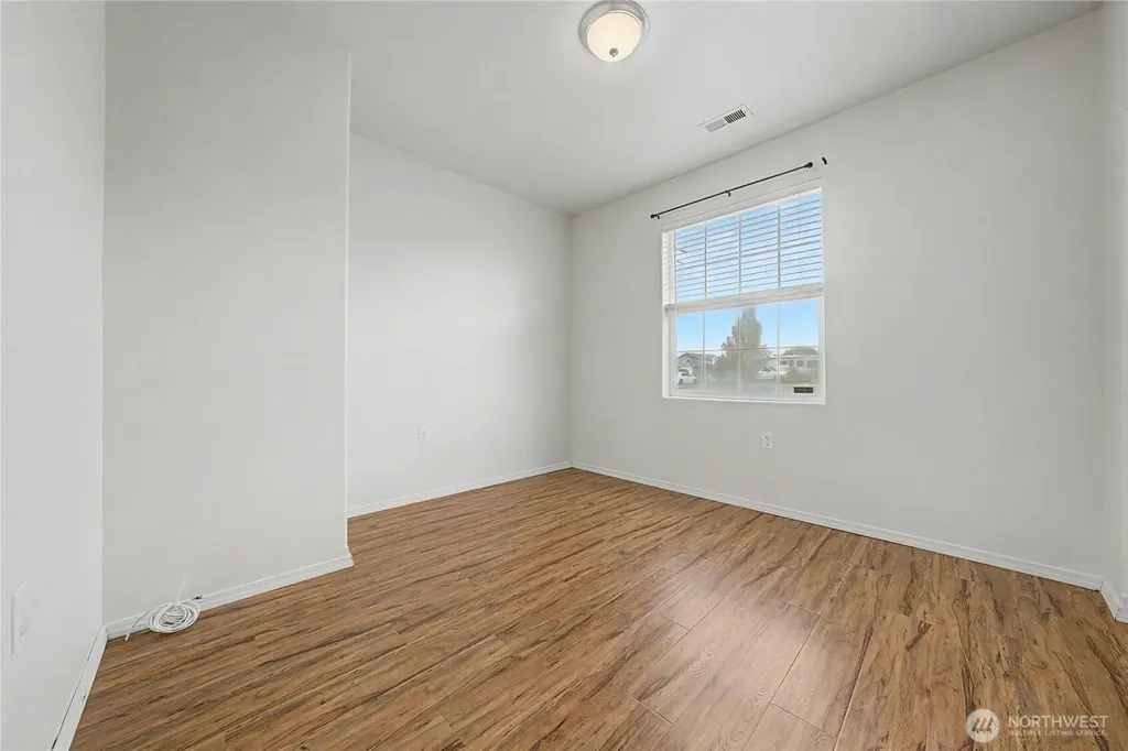 1301 W Oregon Street Moses Lake WA 98837