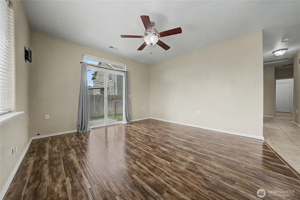 1301 W Oregon Street Moses Lake WA 98837