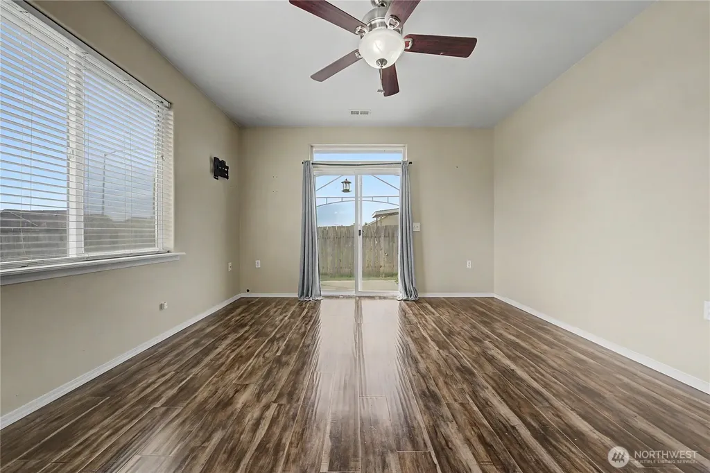 1301 W Oregon Street Moses Lake WA 98837