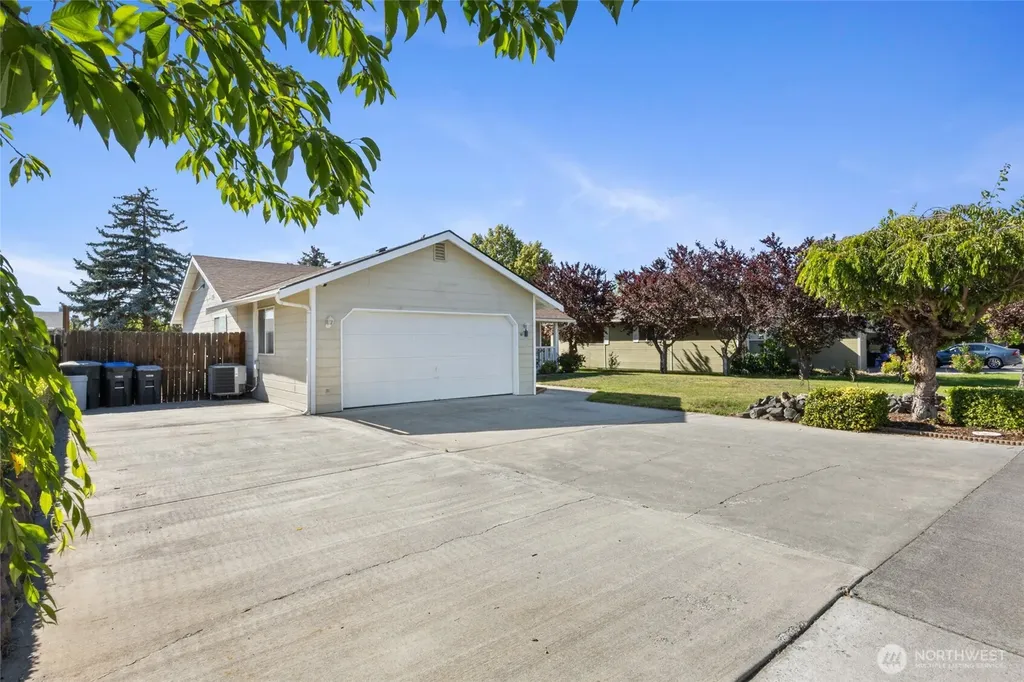 2214 S Belair Drive Moses Lake WA 98837