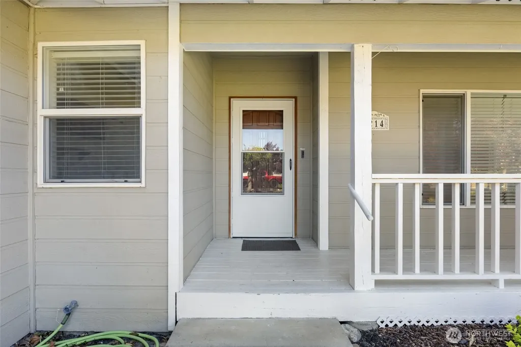 2214 S Belair Drive Moses Lake WA 98837