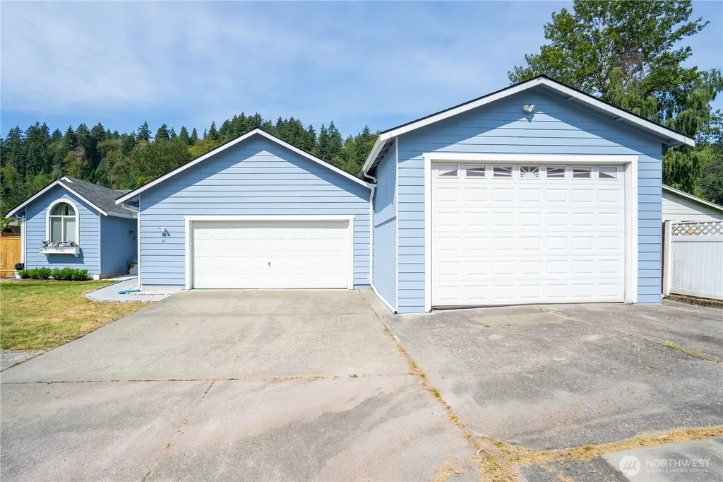 37 3rd Avenue N Algona WA 98001