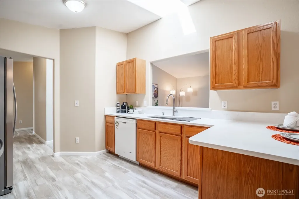 37 3rd Avenue N Algona WA 98001