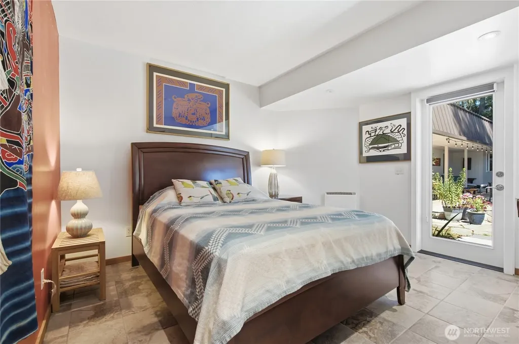 3050 SE Mullenix Road Port Orchard WA 98367
