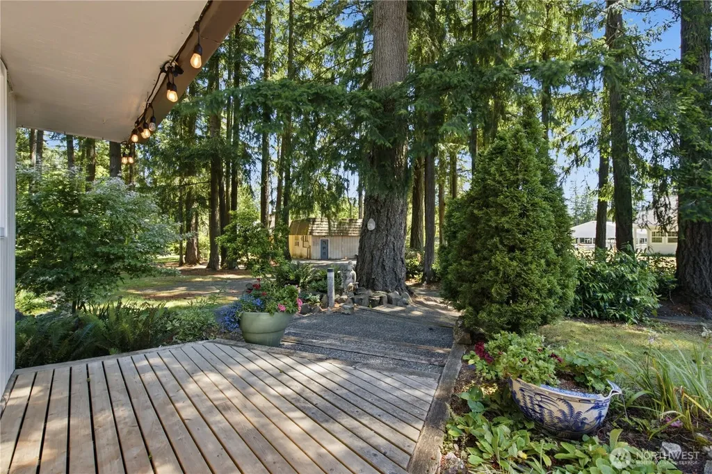 3050 SE Mullenix Road Port Orchard WA 98367