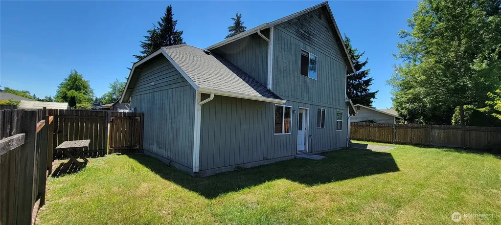 31605 8th Place SW Federal Way WA 98023