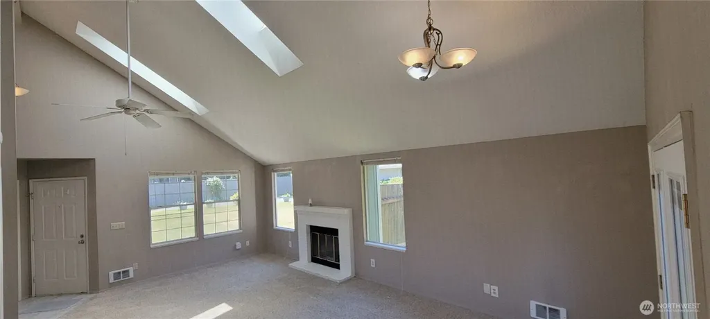 31605 8th Place SW Federal Way WA 98023