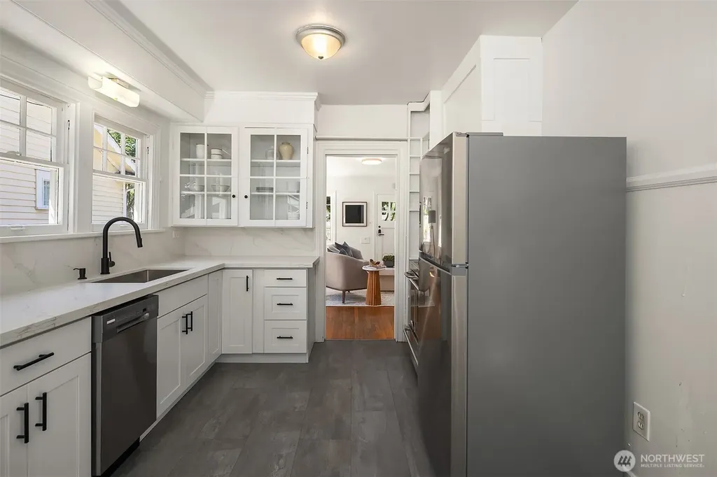 2132 Dexter Avenue N Seattle WA 98109