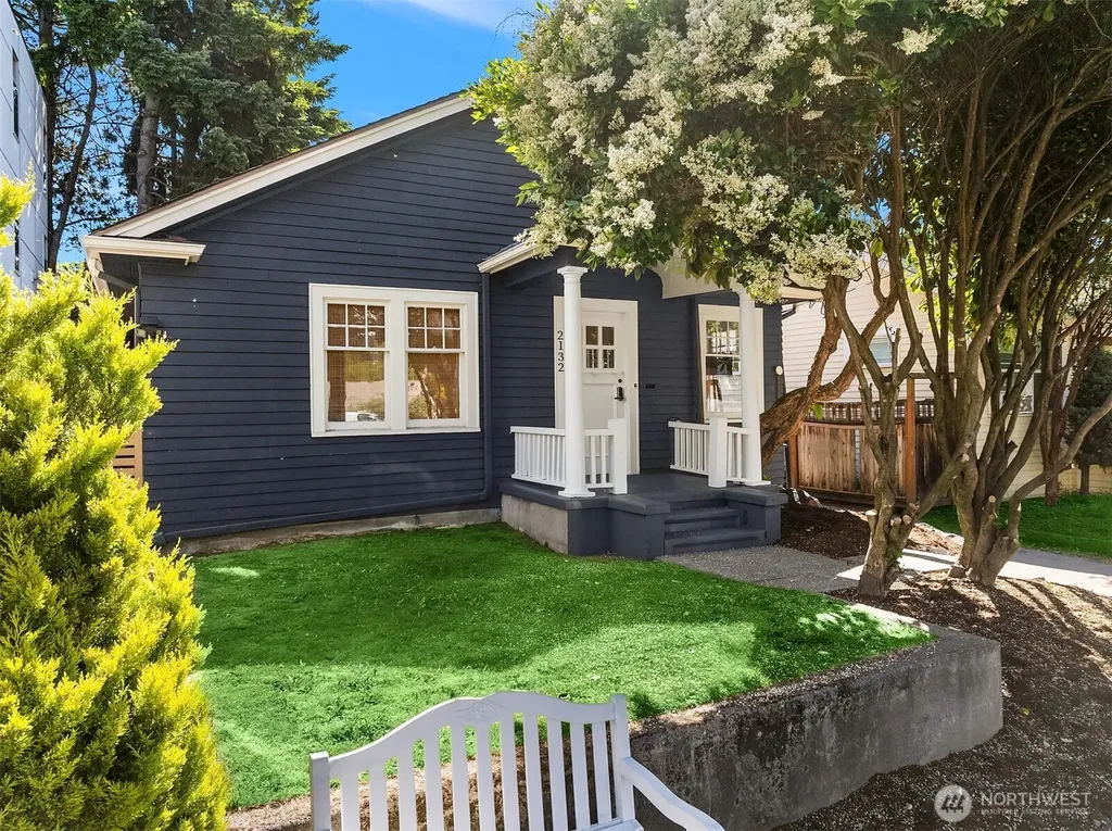 2132 Dexter Avenue N Seattle WA 98109