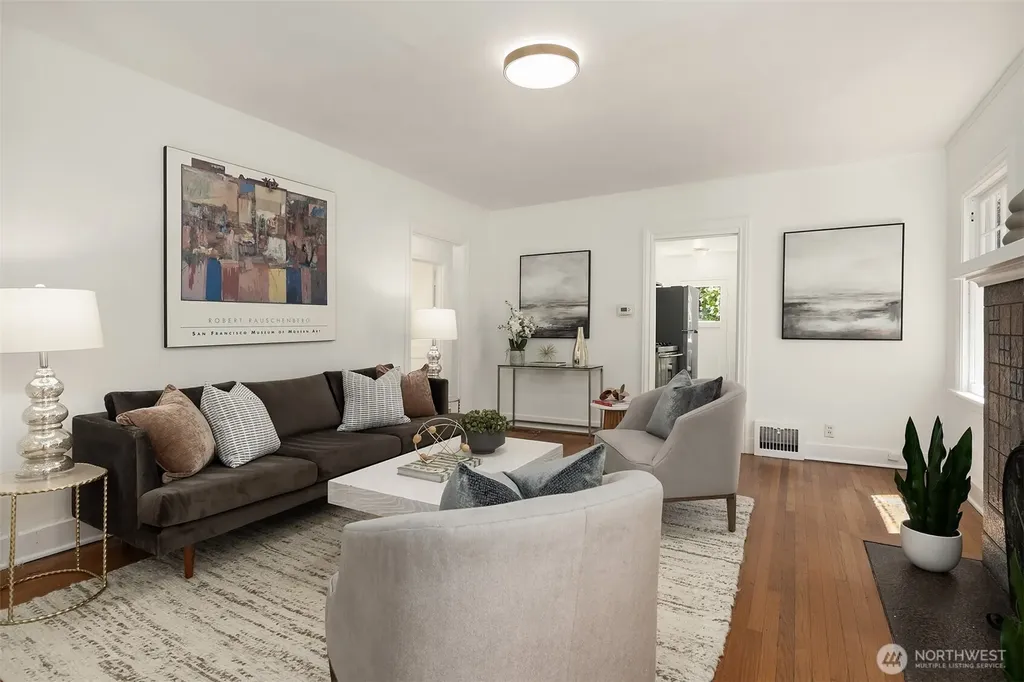 2132 Dexter Avenue N Seattle WA 98109