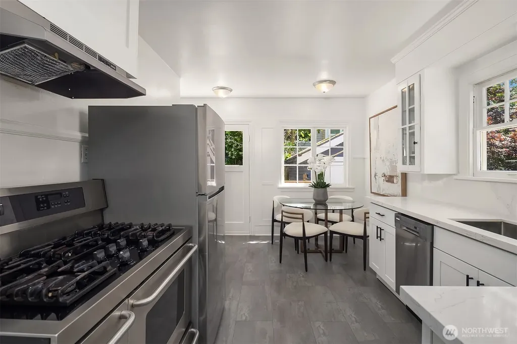 2132 Dexter Avenue N Seattle WA 98109
