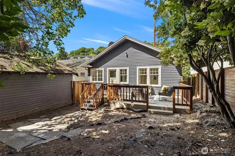 2132 Dexter Avenue N Seattle WA 98109