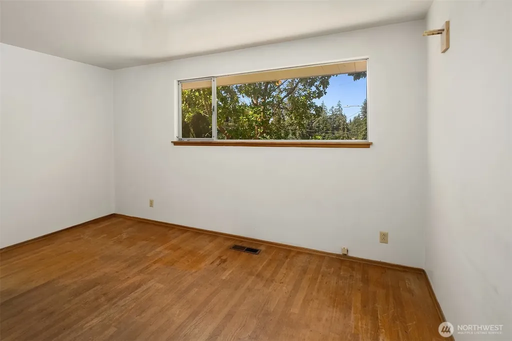 8725 Maple Lane Edmonds WA 98026