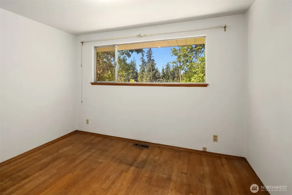 8725 Maple Lane Edmonds WA 98026