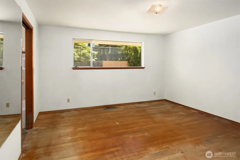 8725 Maple Lane Edmonds WA 98026