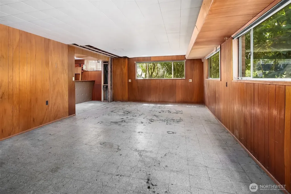 8725 Maple Lane Edmonds WA 98026