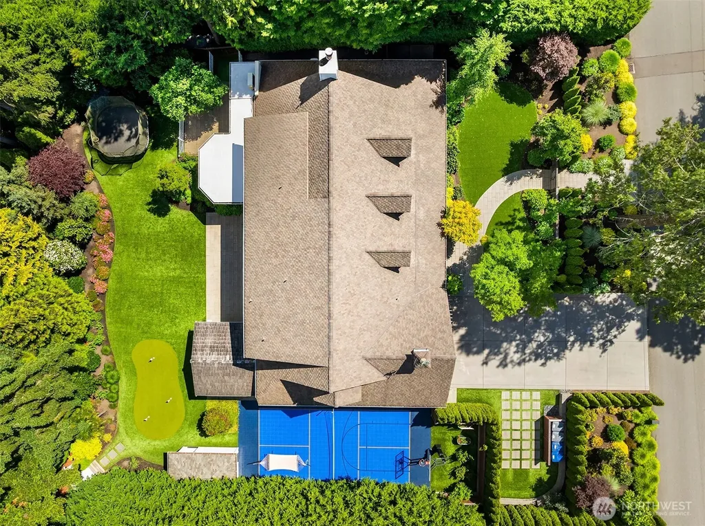 2042 77th Avenue NE Medina WA 98039