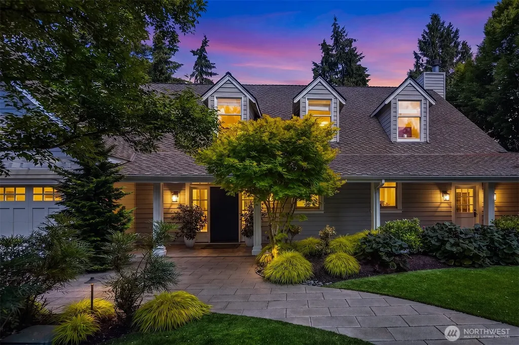 2042 77th Avenue NE Medina WA 98039