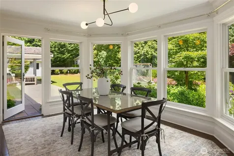 2042 77th Avenue NE Medina WA 98039