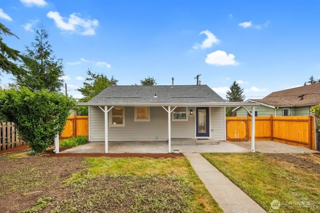 7843 Yakima Avenue Tacoma WA 98408