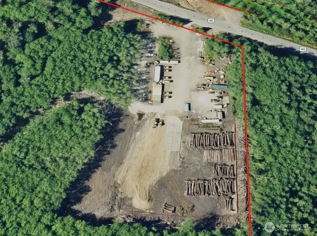 7507 Us Highway 101 Amanda Park WA 98526