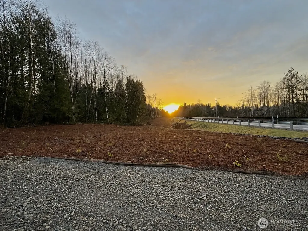 7507 Us Highway 101 Amanda Park WA 98526