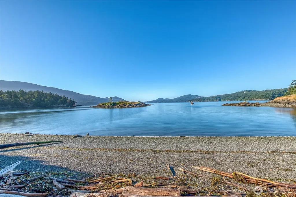 178 Lover's Lane Orcas Island WA 98245
