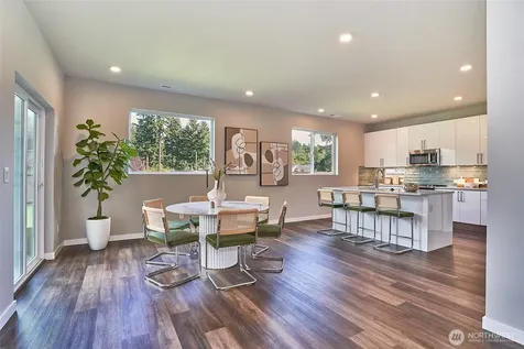 13834 Brookdale Lane E Tacoma WA 98445