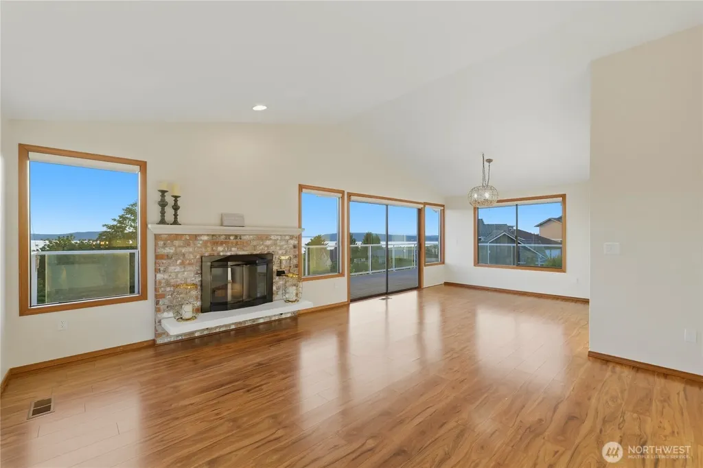 10005 77th Street SW Lakewood WA 98498