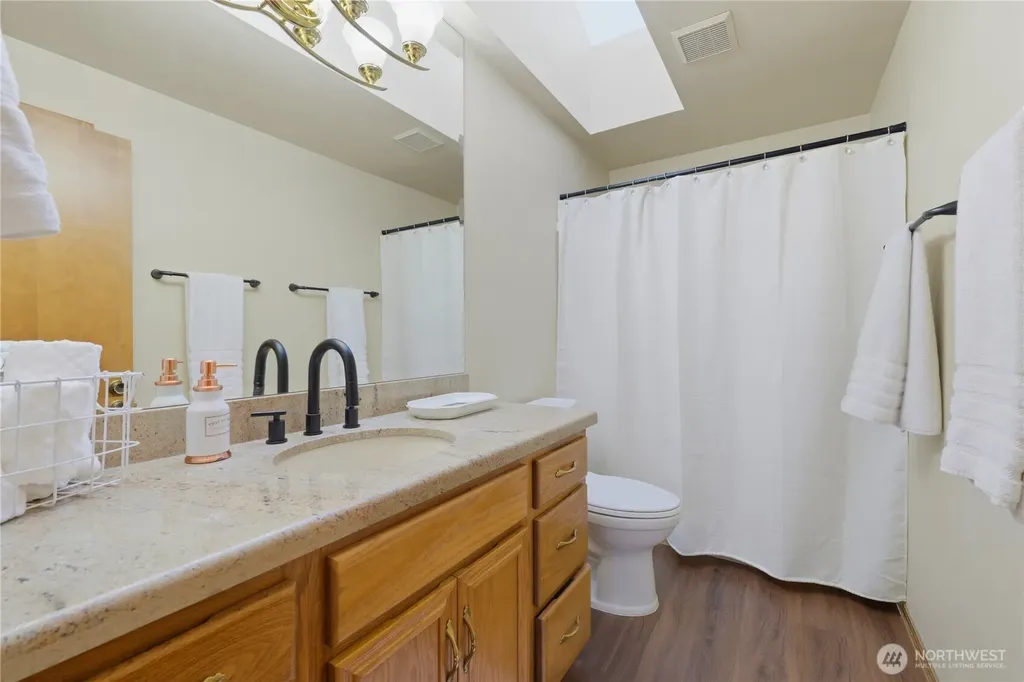 10005 77th Street SW Lakewood WA 98498