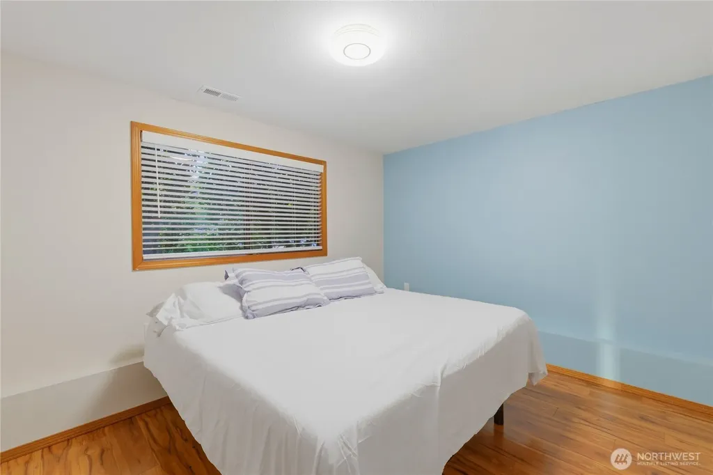 10005 77th Street SW Lakewood WA 98498