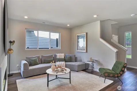 13814 Brookdale Lane E Tacoma WA 98445