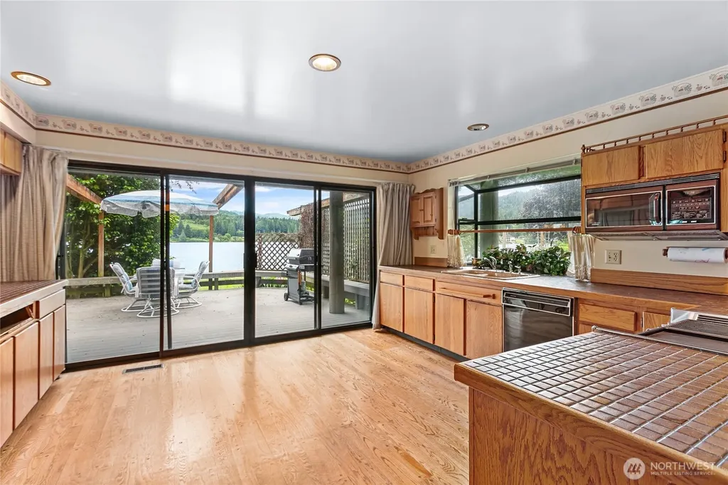 859 E Lake Samish Drive Bellingham WA 98229