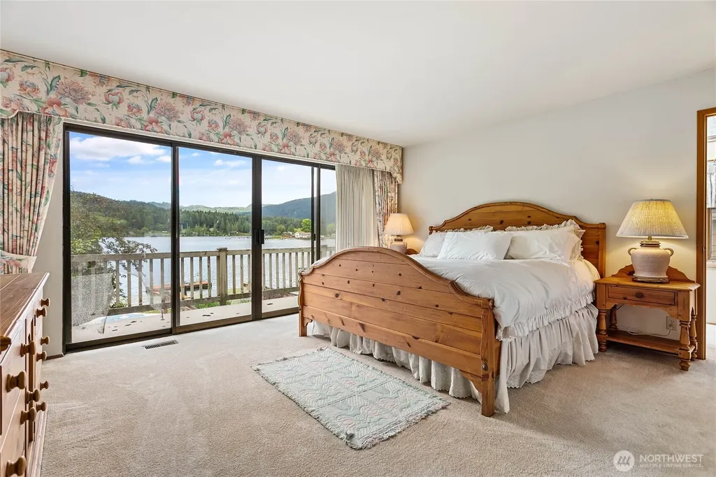 859 E Lake Samish Drive Bellingham WA 98229