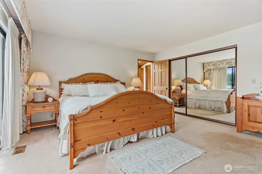 859 E Lake Samish Drive Bellingham WA 98229